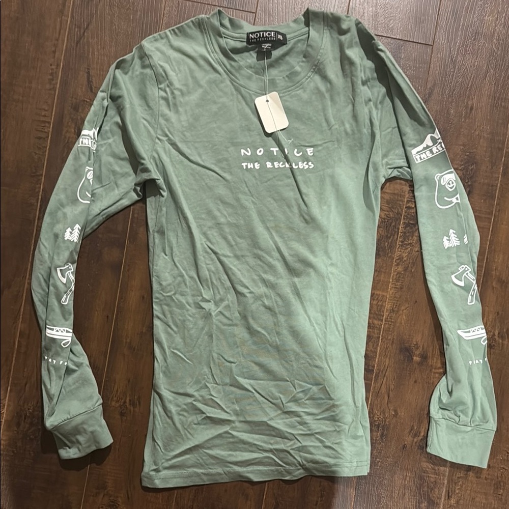 Green Fitted Crew Neck Long Sleeve Tee